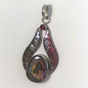 HMD Silver Opal Garnet Pendant